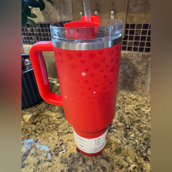 Stanley Red Quencher H2.0 Tumbler - Picture 6 of 7